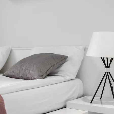 Modern Minimalism Near Old Market By Renters * Poznań